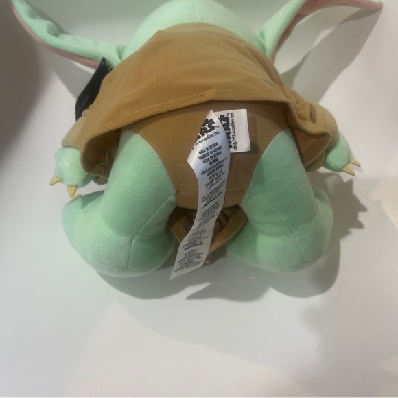 Disney Star Wars The Mandalorian Grogu Baby Yoda Big Feet Plush Toy - Picture 12 of 12